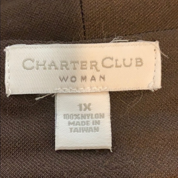 Woman’s wrap around blouse - Picture 7 of 8